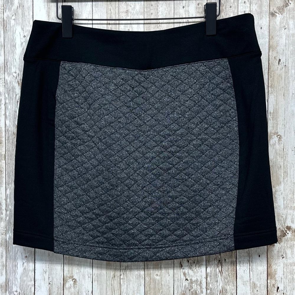 Smartwool Diamond Peak Quilted Gray and Black‎ Mini Skirt [1339] - Picture 3 of 7